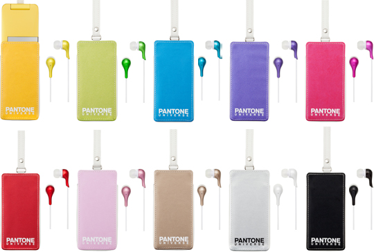 PANTONE UNIVERSEデザイン「ネックストラップ モバイルケース」「インナーステレオイヤホン」