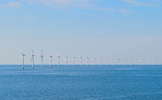 デンマークのコペンハーゲンにある風力発電所。これは洋上型です。