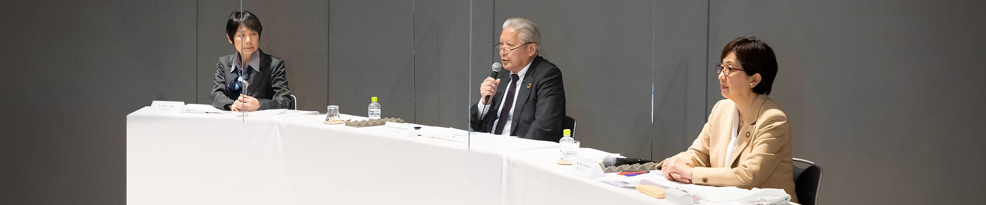 上釜 健宏と植村 京子と佐藤 淑子の写真