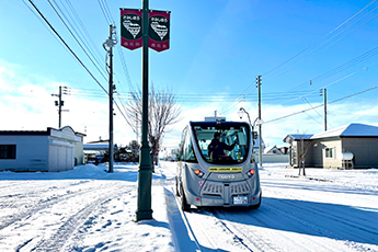 自動運転を活用した持続可能な公共交通の実現に取り組む