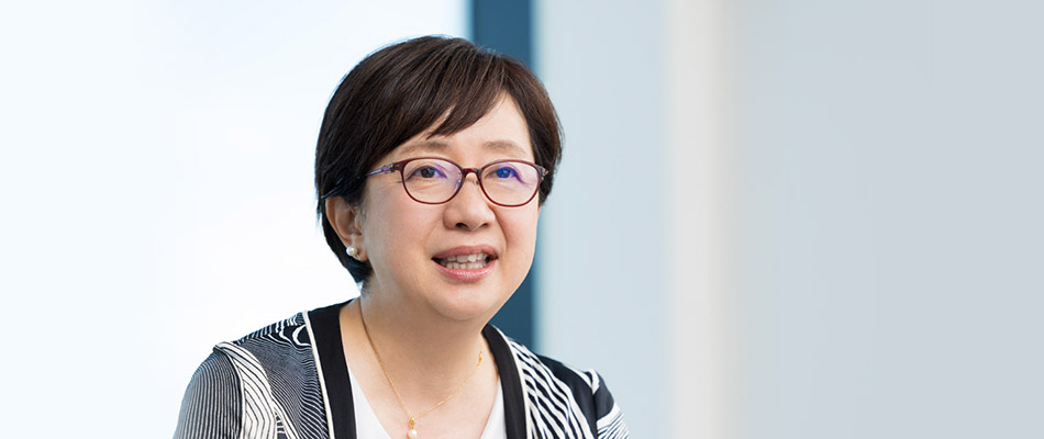 External Director (Independent Officer) Kyoko Uemura