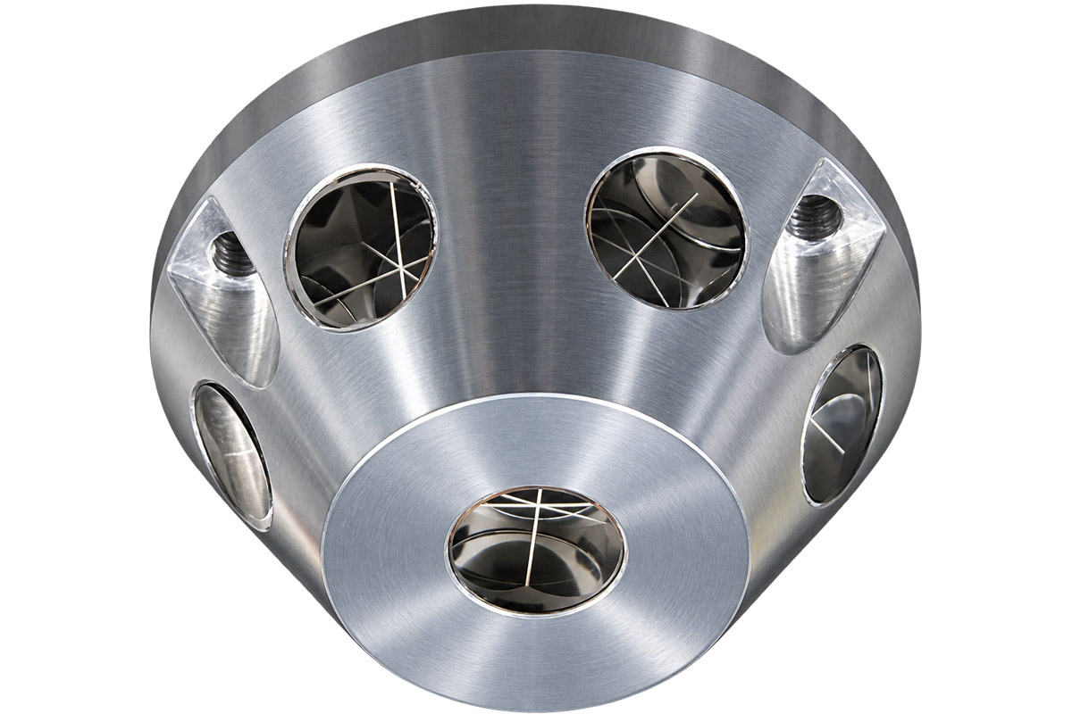 Reflector assembly incorporating the corner cube reflector