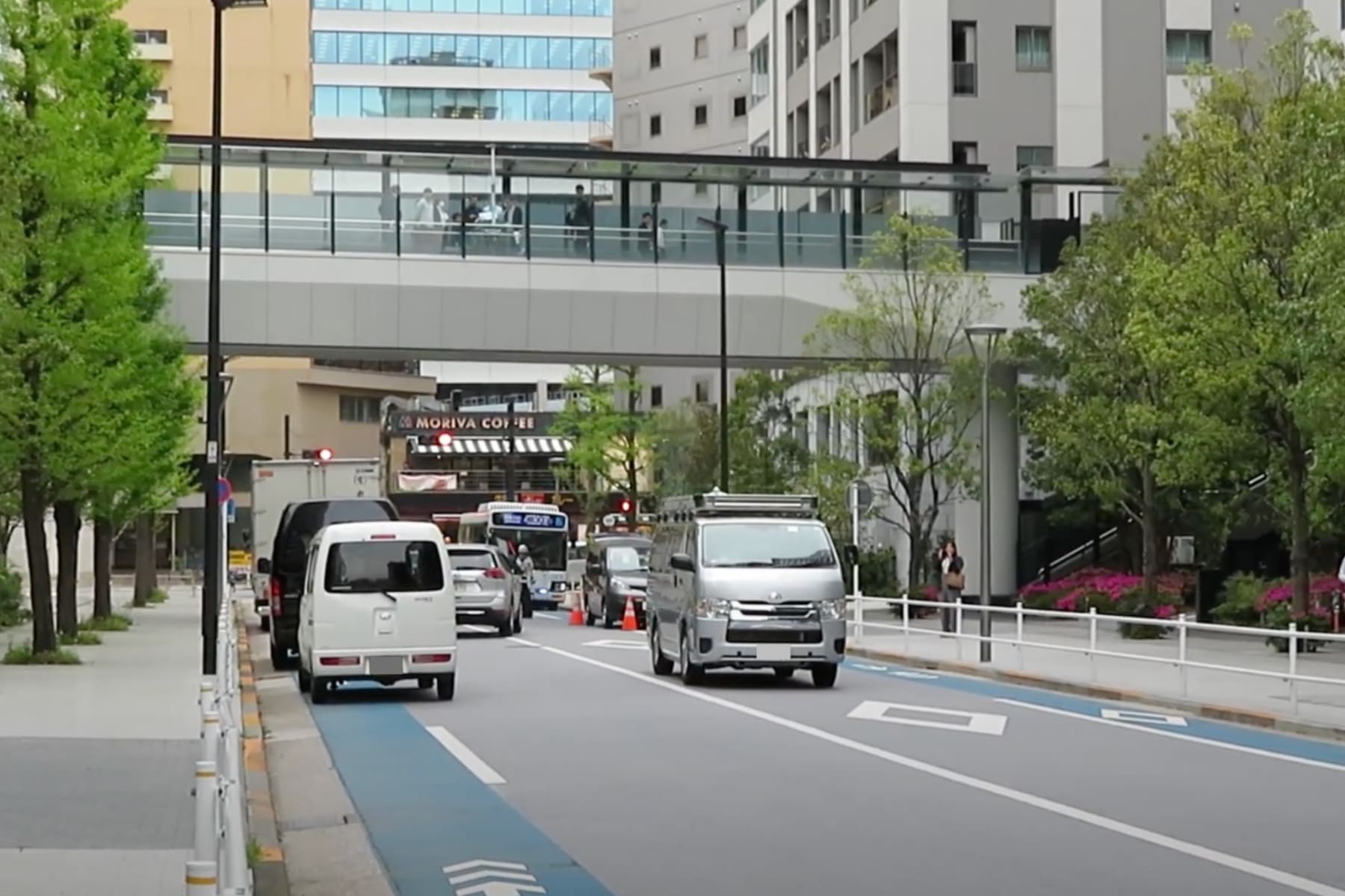 Successful Construction of Outdoor Areas Using "Terahertz" Frequency for the 6G Era ~ Realizing Areas for Future Vehicle Communications ~ | SoftBank's 6G Initiatives
